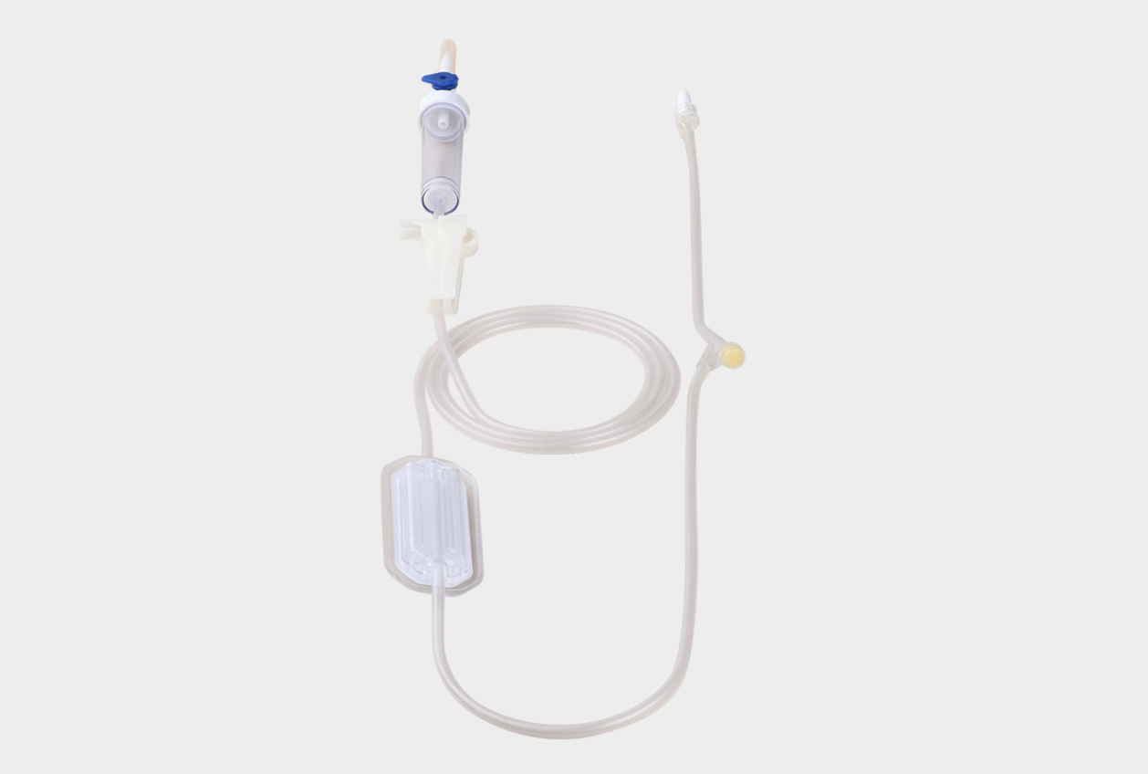 Set de perfusion IV avec bouche d'aération et filtre 0,2 micron